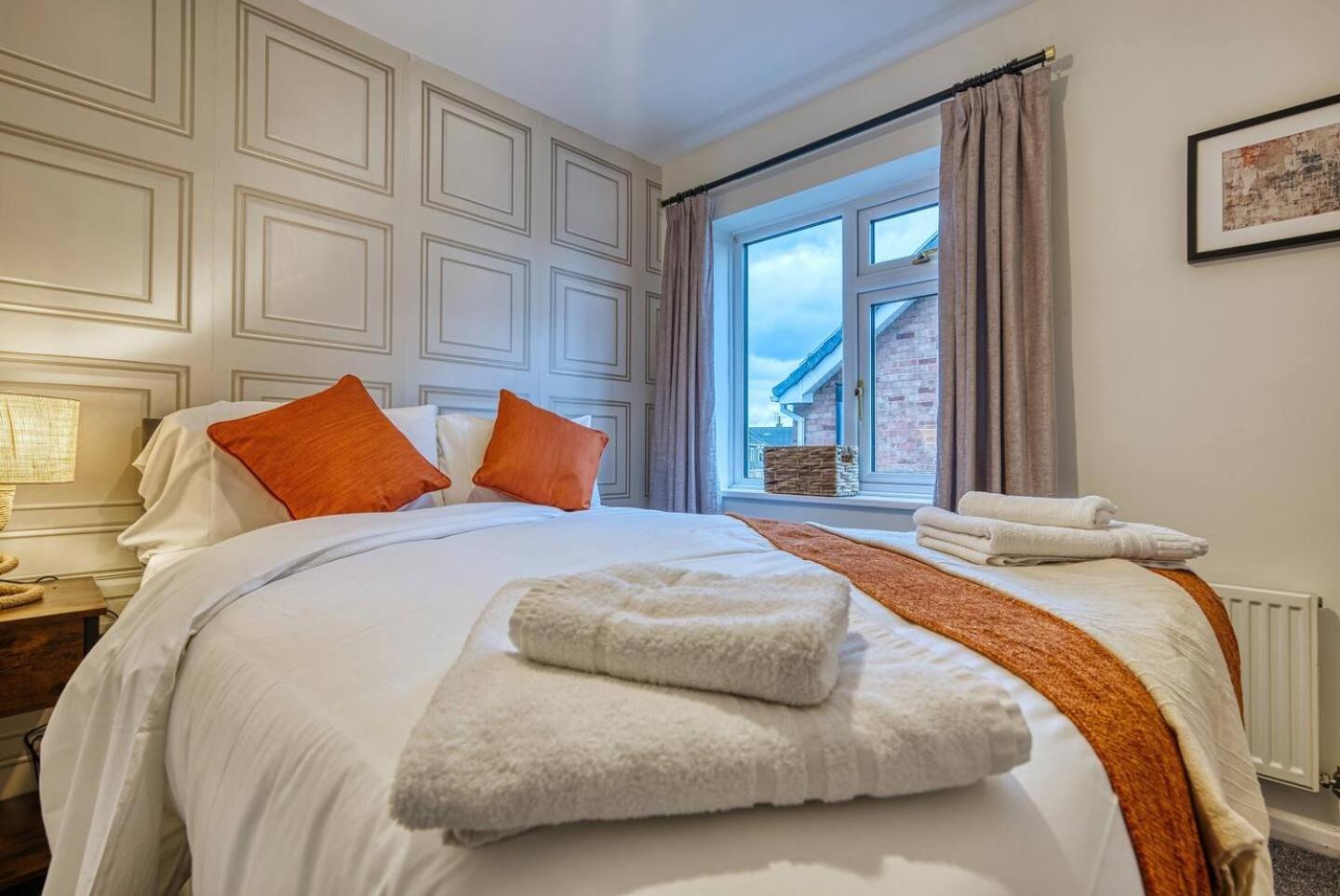 Dudley-5 Beds-Contractors-Parking-Long Stay! 外观 照片
