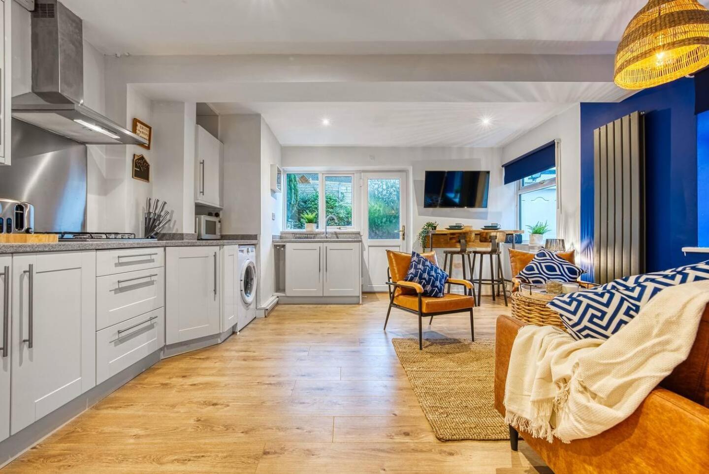 Dudley-5 Beds-Contractors-Parking-Long Stay! 外观 照片